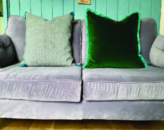 LARGE SQUARE CUSHIONS